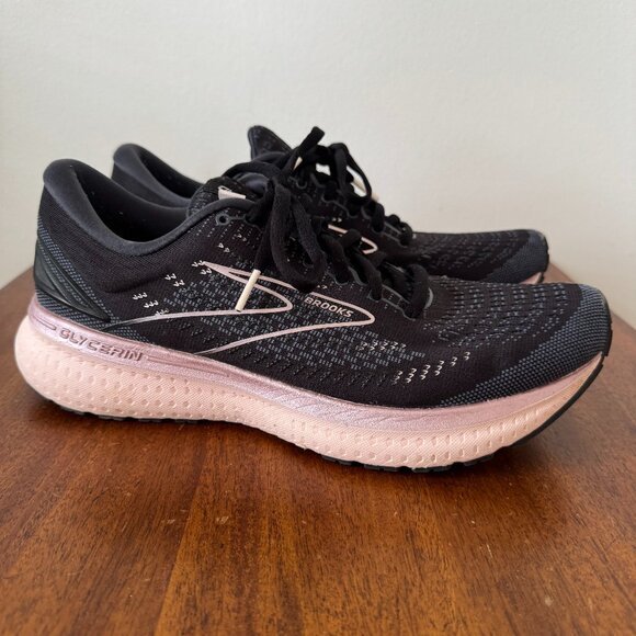 Brooks Shoes - Brooks Glycerin 19 in Black and Pink